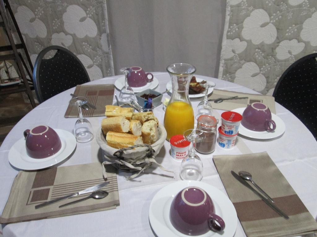 Bed and Breakfast Domaine Du Pre Sale Ро-сюр-Куэнон Экстерьер фото