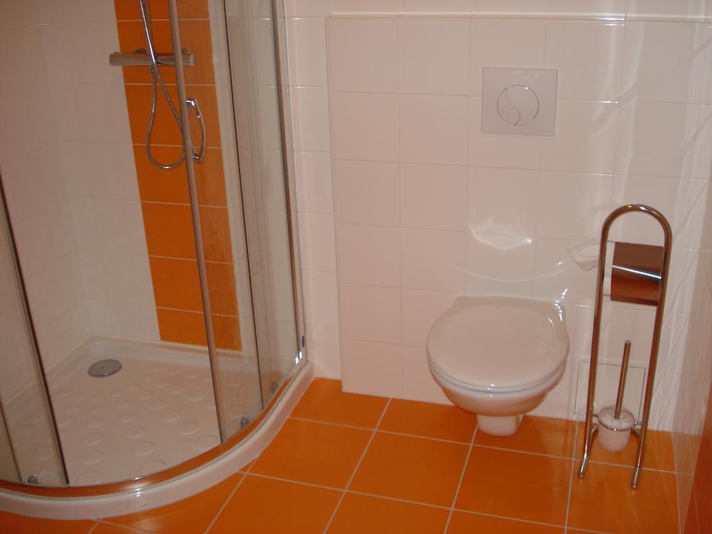 Bed and Breakfast Domaine Du Pre Sale Ро-сюр-Куэнон Номер фото
