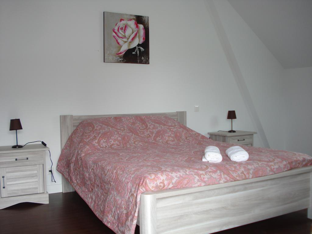 Bed and Breakfast Domaine Du Pre Sale Ро-сюр-Куэнон Номер фото