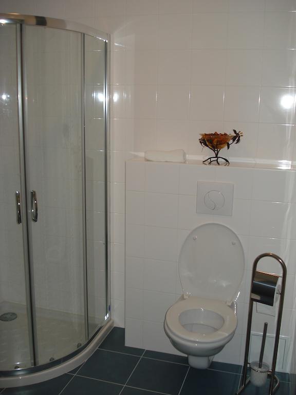 Bed and Breakfast Domaine Du Pre Sale Ро-сюр-Куэнон Номер фото